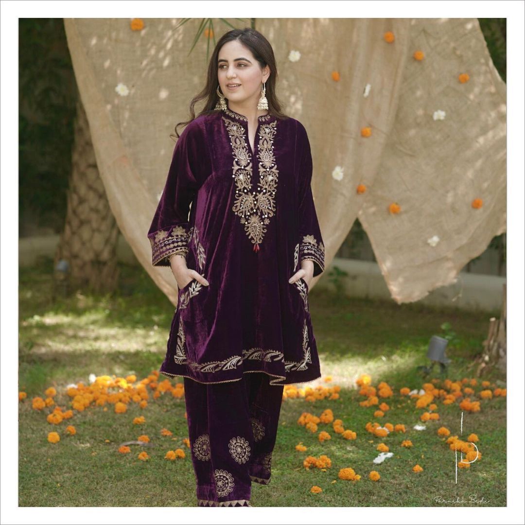 Embellished  Wine Color Velvet Sequences Embroidary Work Suit