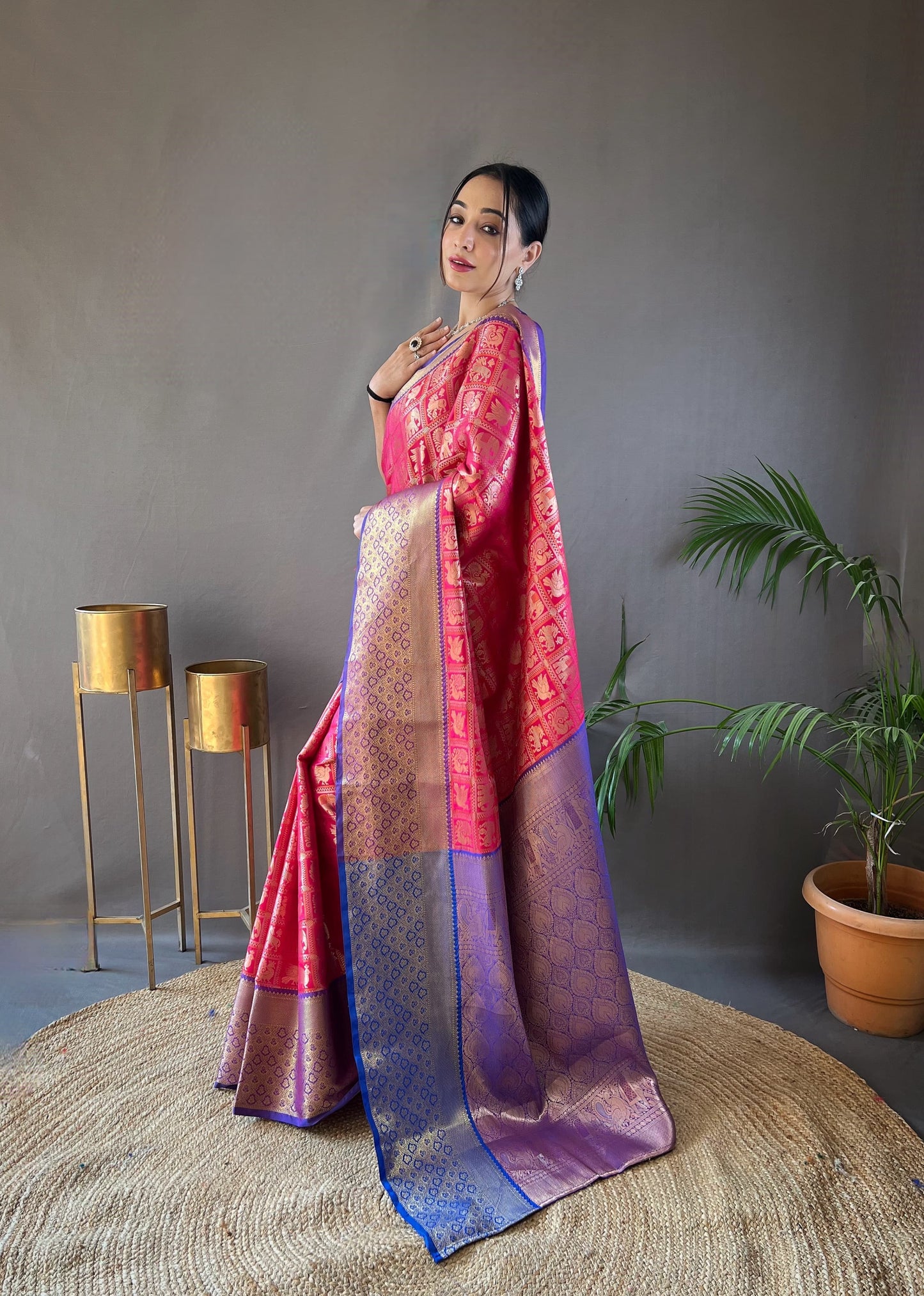 Function Wear Pink Color Contrast Weaving Pallu Silk Saree