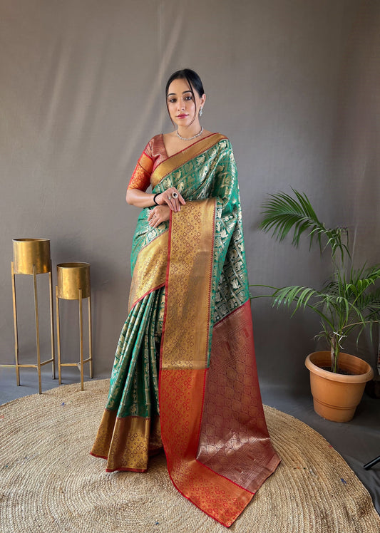 Function Wear Green Color Contrast Weaving Pallu Silk Saree