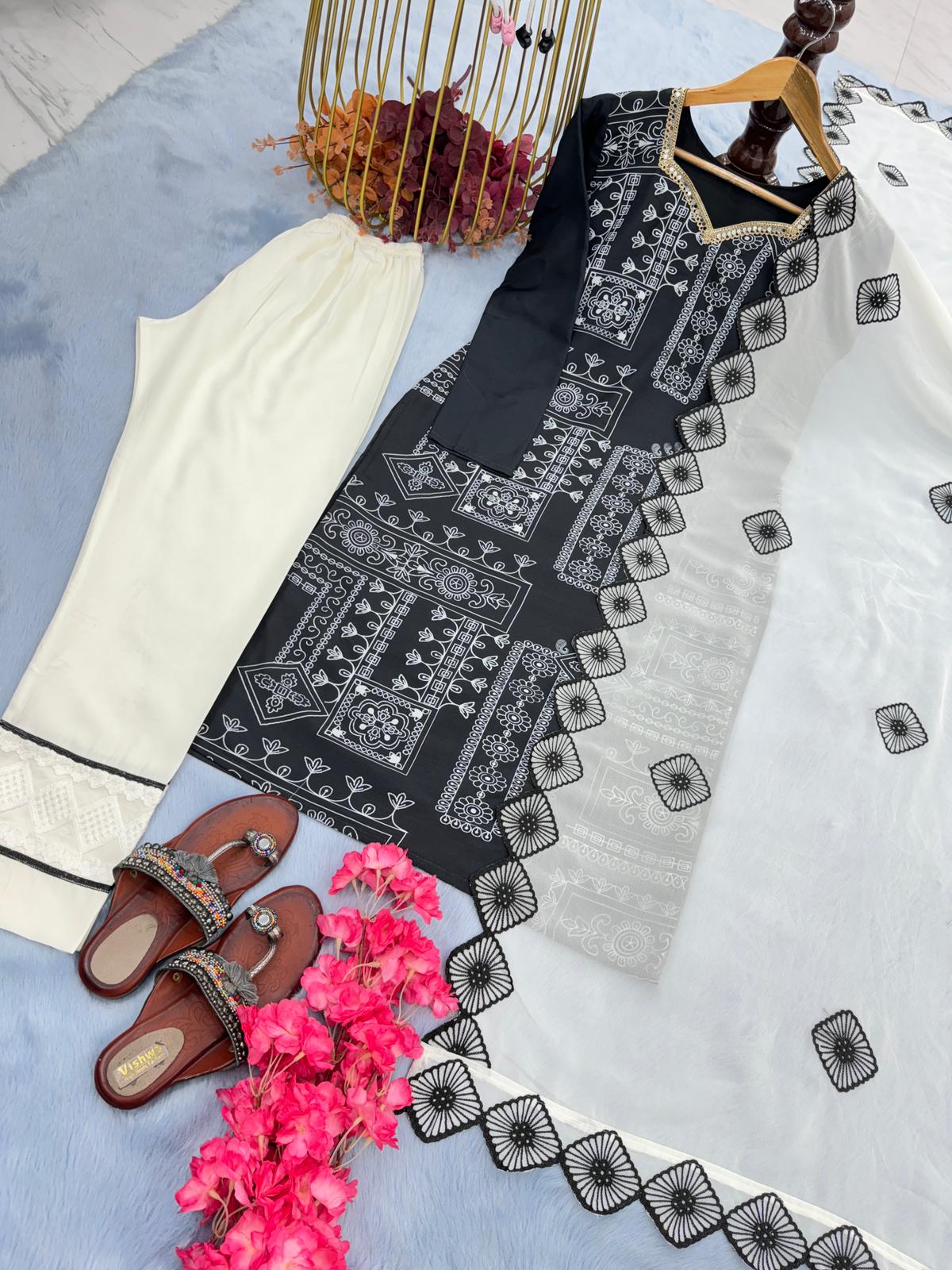 Peaceful Digital Print With Work Black Color Salwar Suit