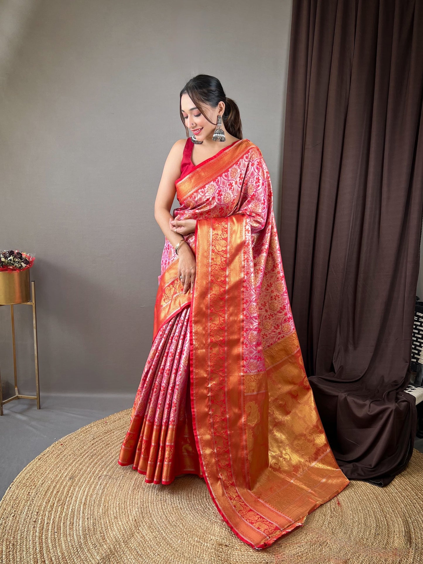 Shining Zari Kanchi Style Weaving Red Kanjivaram Saree